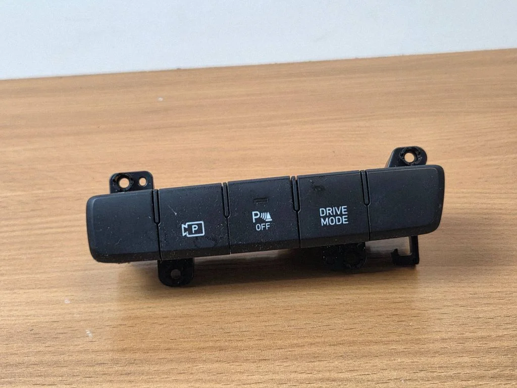A set of switches – Hyundai i20 (BC3 BI3) (2020-)