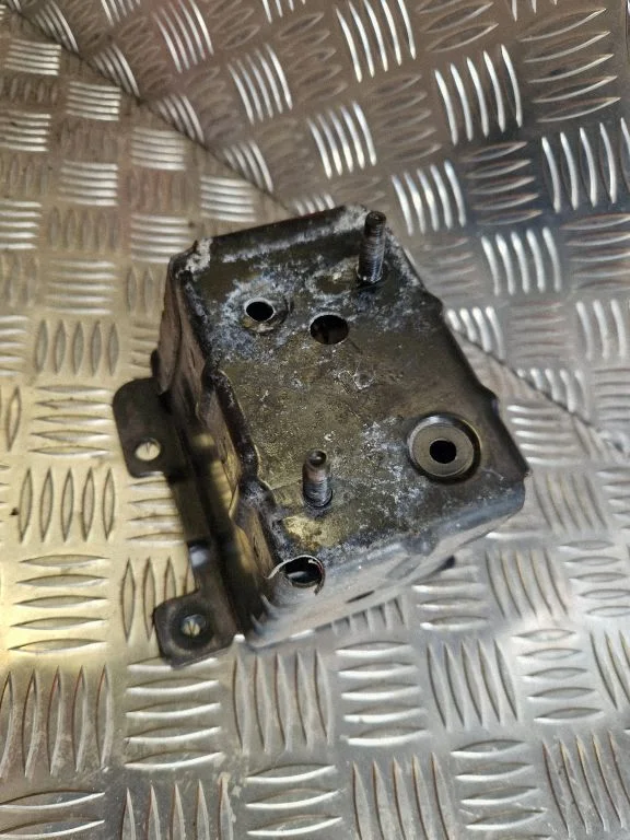 Rear beam – Nissan Leaf I (ZE0) (2010-2017)