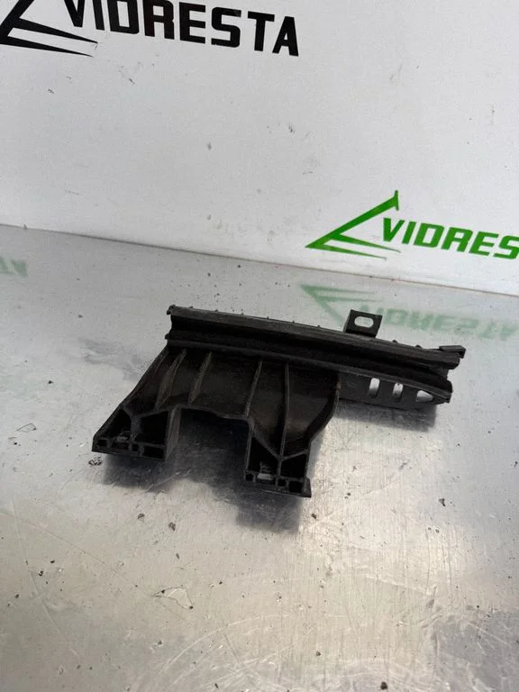Prowadnica szyby drzwi przednich – Citroen C4 Grand Picasso (2013-2018)