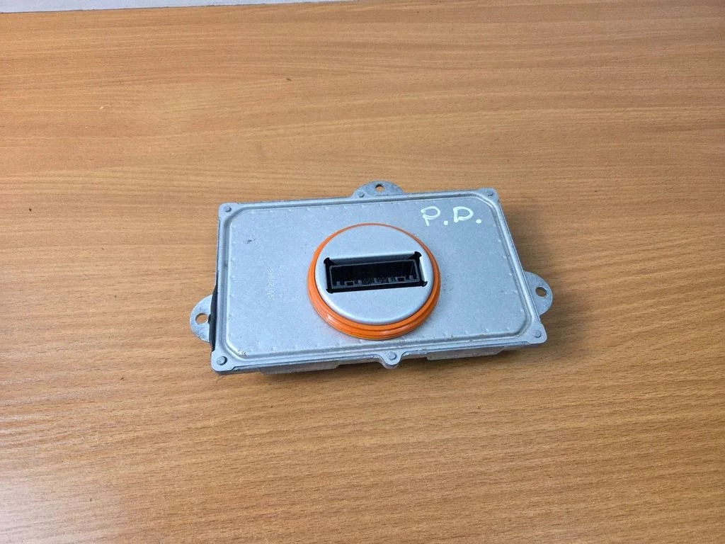 LED ballast control module L371210