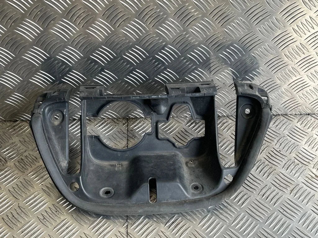 Electric car charge socket cover – Nissan Leaf I (ZE0) (2010-2017)