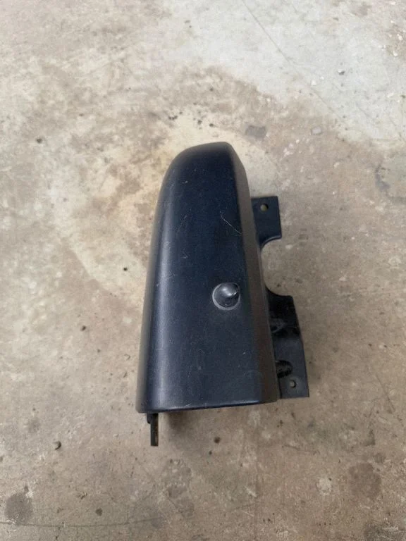 Headlight washer nozzle holder – Opel Vivaro (2014-2018)