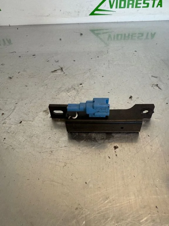 Keyless system antenna – Nissan Leaf I (ZE0) (2010-2017)