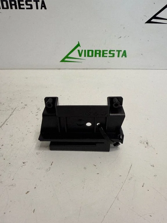 Keyless system antenna – Jaguar XF X250 (2007-2015)