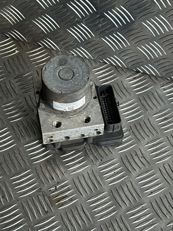Pompa ABS 39030773