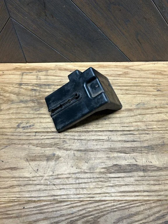 ABS pump bracket – Peugeot 2008 I (2013-2019)