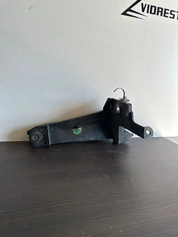 ABS pump bracket – Opel Astra K (2015-2021)