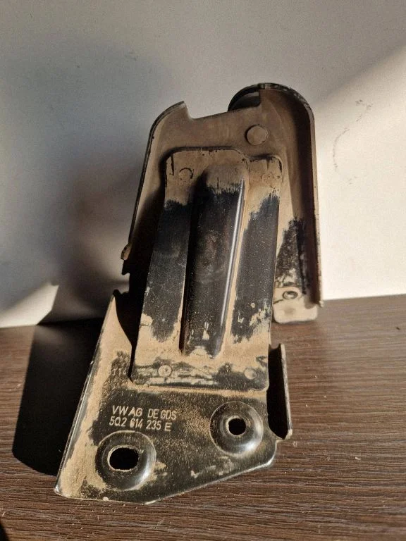 ABS pump bracket – Skoda Octavia Mk3 (5E) (2013-2019)