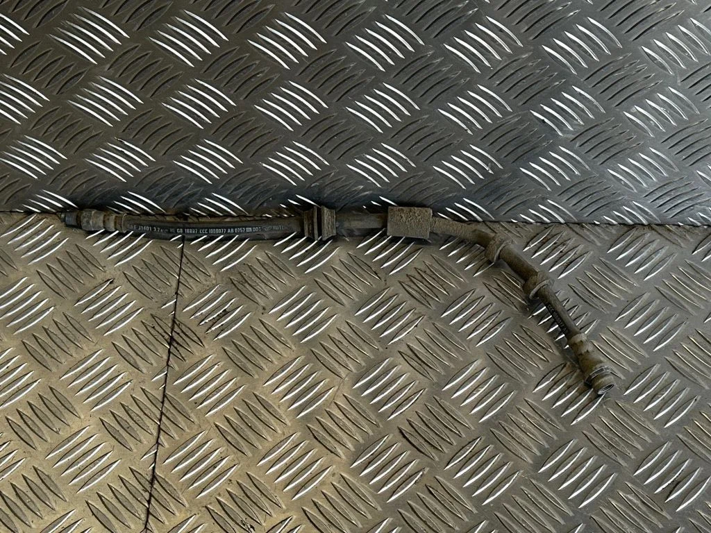 Brake booster pipe/hose 1080077