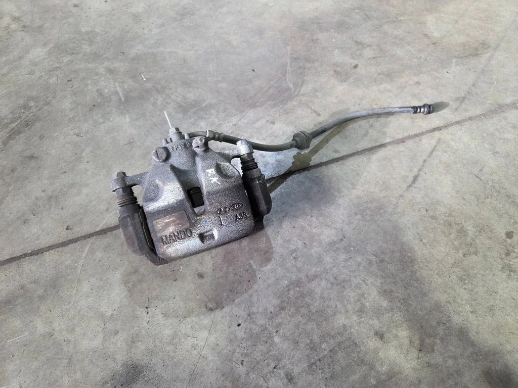 Front brake caliper M15LRFXF0937