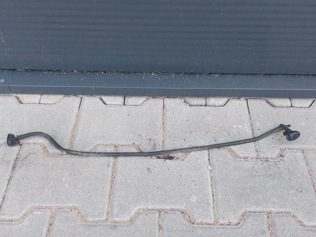 Esiklaasi pesuvedeliku pihusti(d)