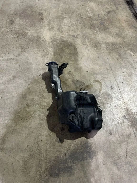 Windshield washer fluid reservoir/tank A2048602060