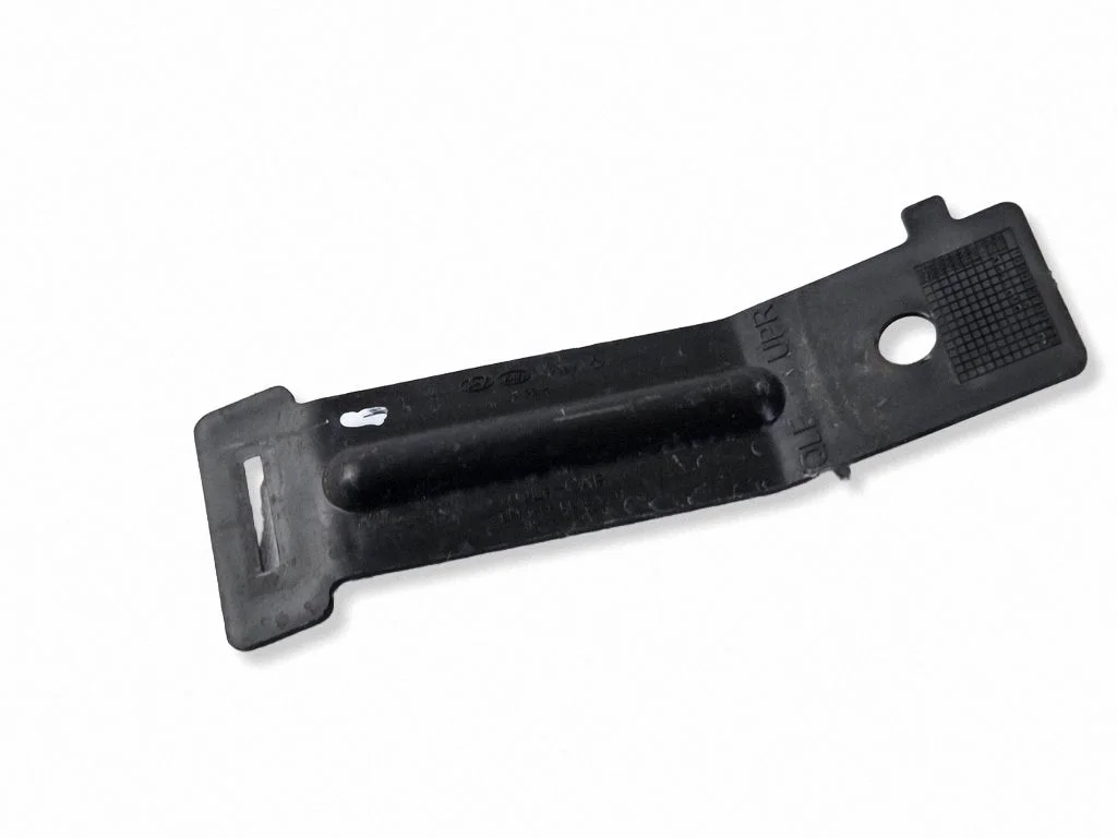 Headlight/headlamp mounting bracket 86633F1000