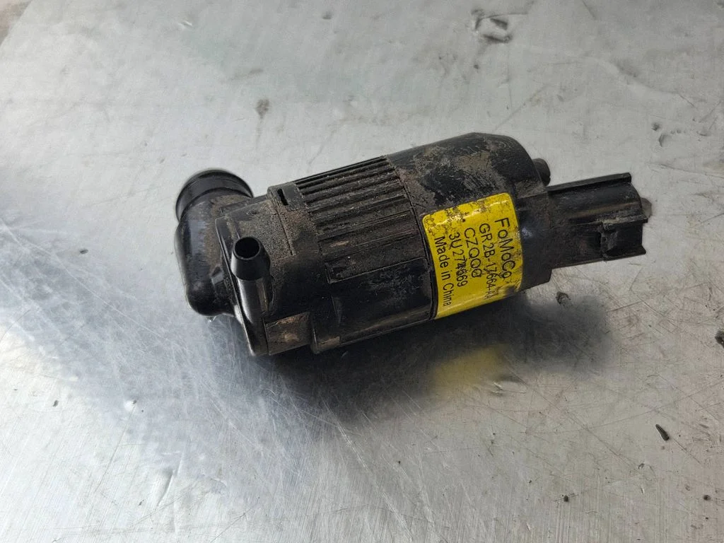 Klaasipesuvedeliku pump (klaaside) GR2B17664AA