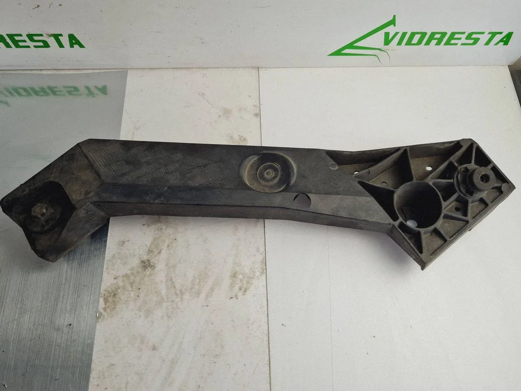 Headlight/headlamp mounting bracket 93868911