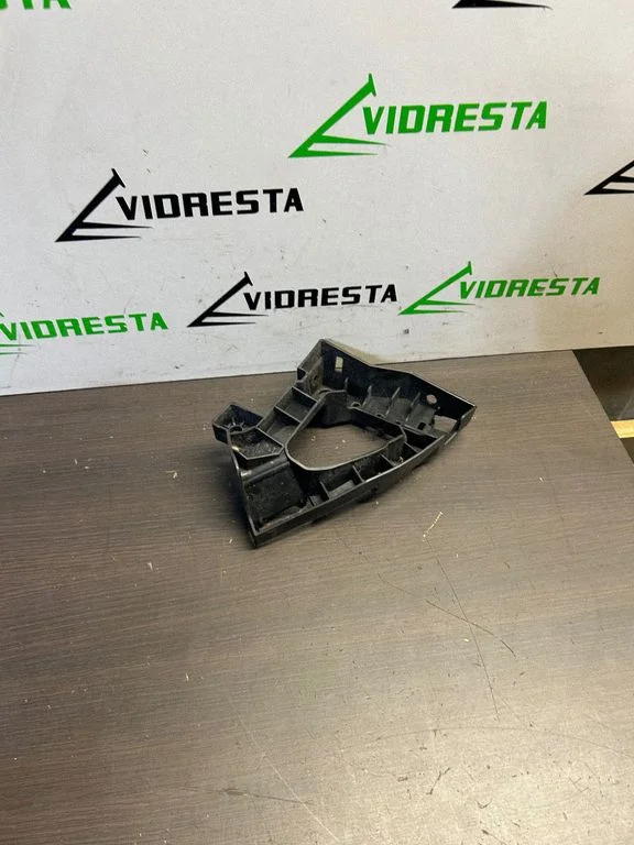 Headlight/headlamp mounting bracket 71190T7A