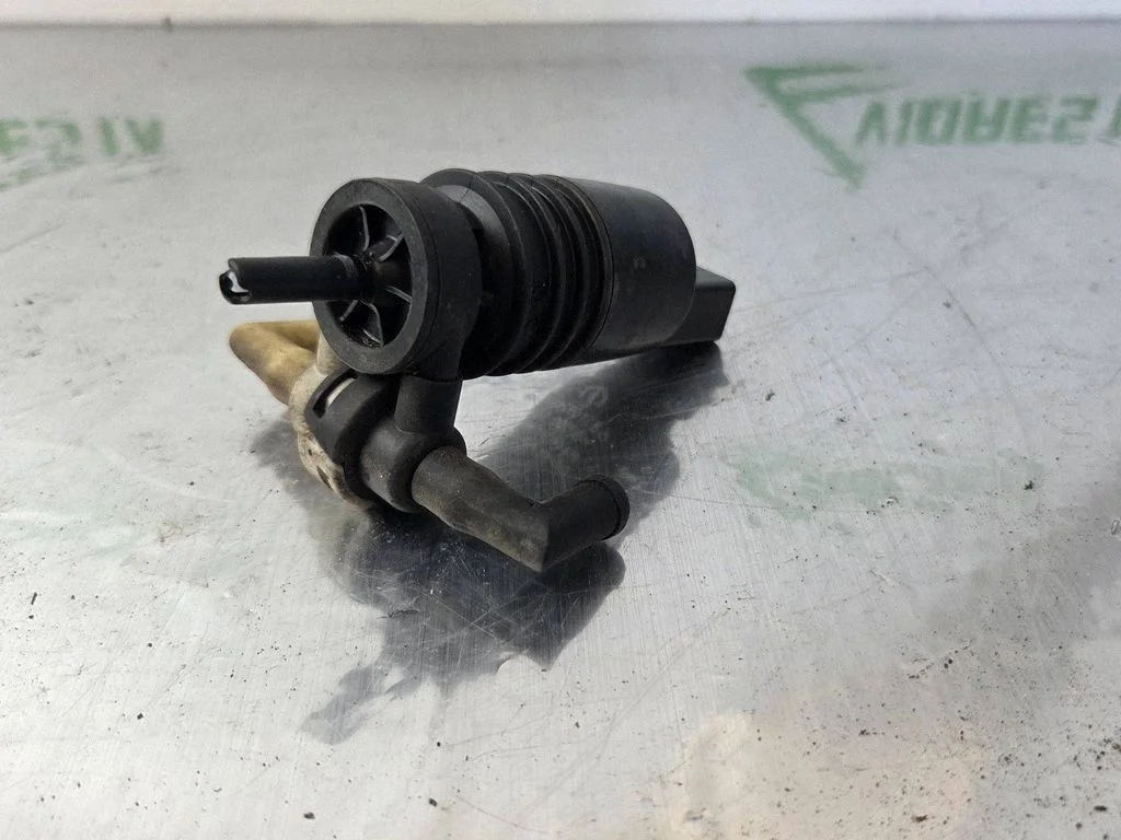 Windscreen/windshield washer pump 68310928AA