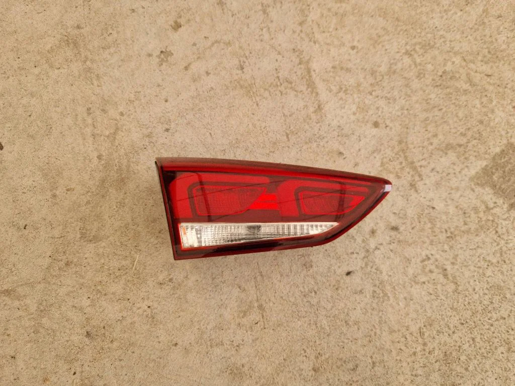 Tailgate rear/tail lights 92403C8300