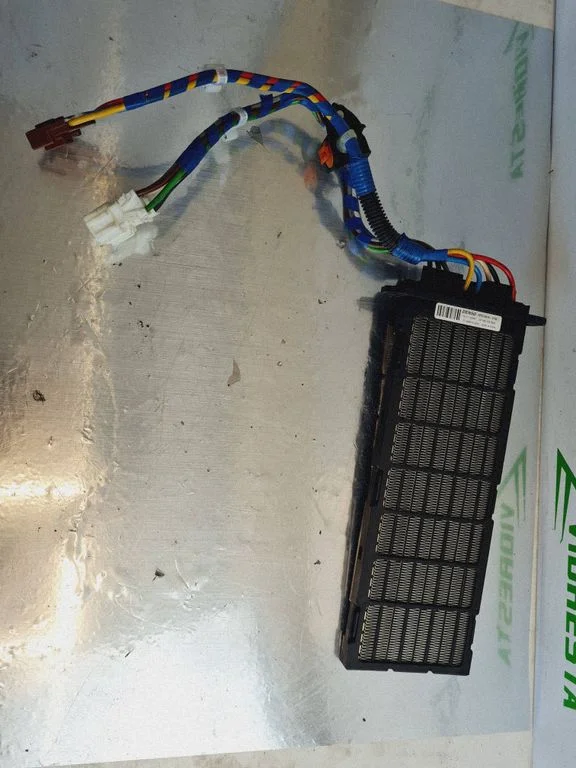 Elektryczna nagrzewnica kabiny MF0134100752