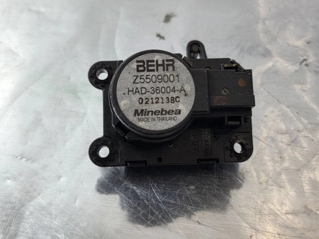 Gaisa aizvara motoriņš/aktuators Z5509001