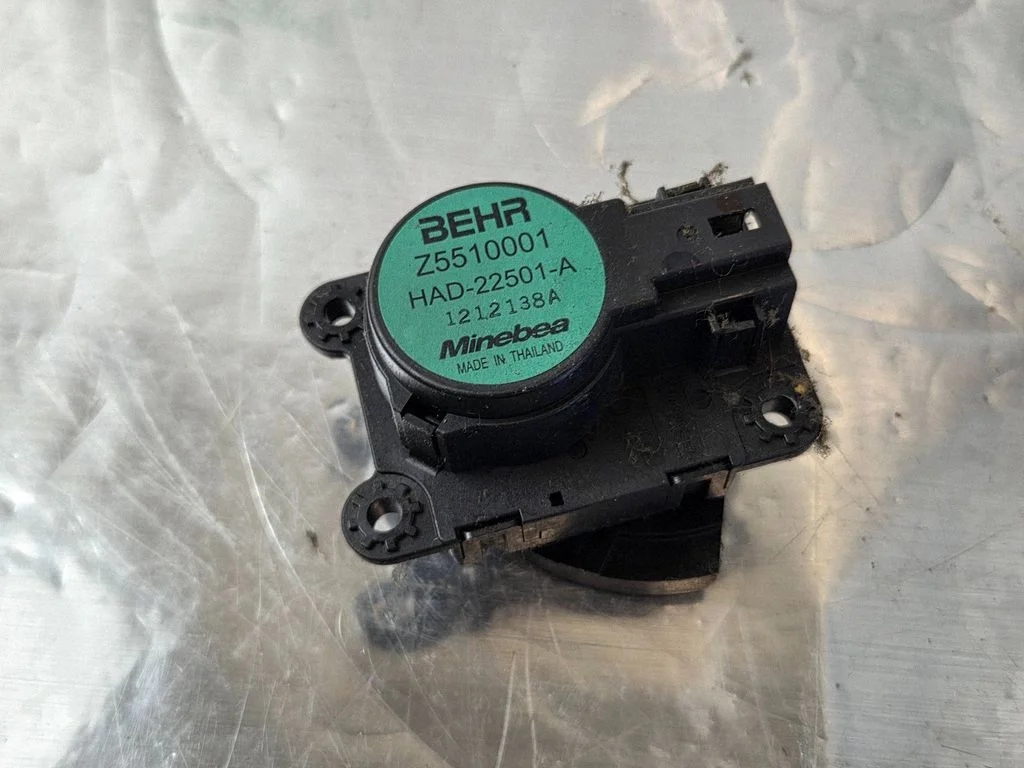 Gaisa aizvara motoriņš/aktuators Z5510001