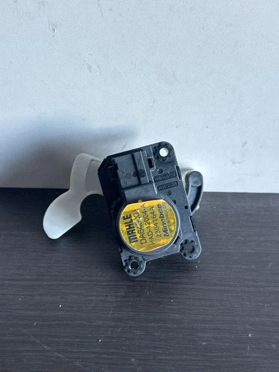 Silniczek klapki nawiewu DA646001