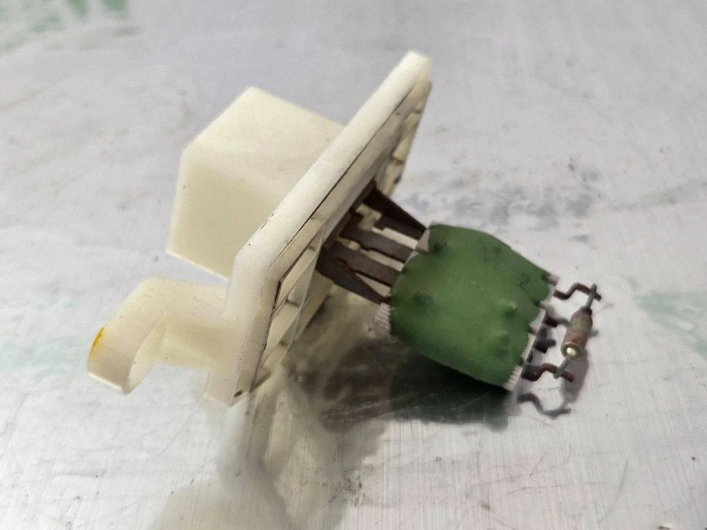 Heater blower motor/fan resistor – Ford Transit Custom (2013-2023)