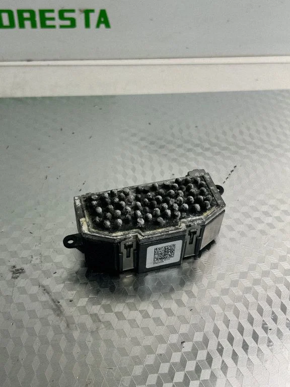 Heater blower motor/fan resistor 8K0820521B