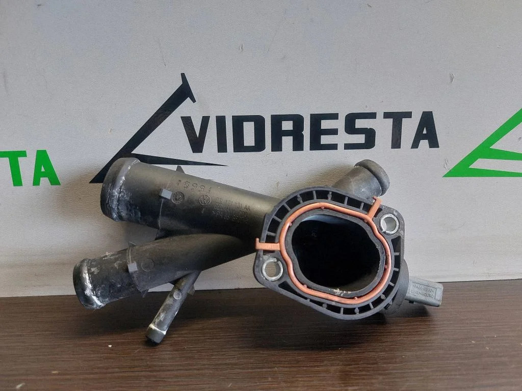 Termostat / obudowa termostatu 03L121131AA