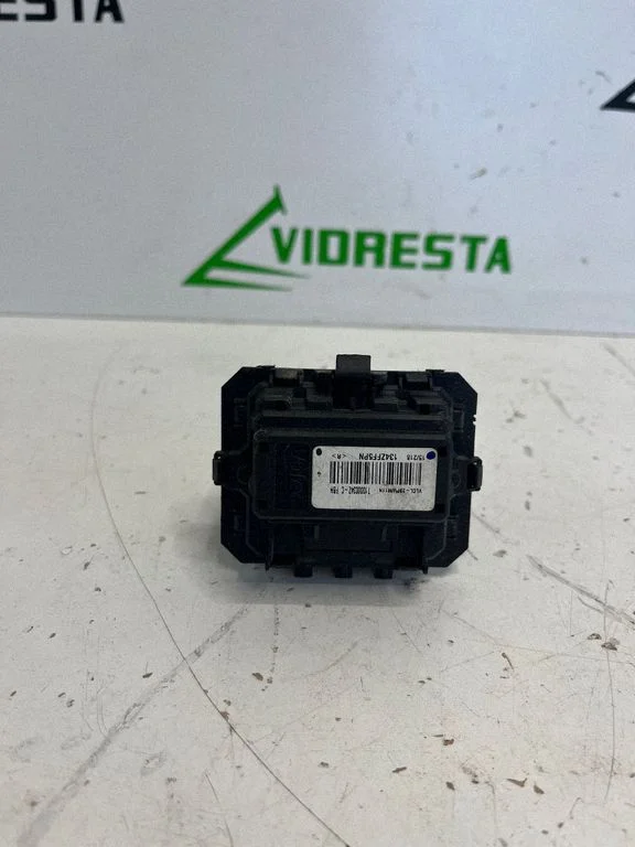 Salongipuhuri takisti T1000034ZC