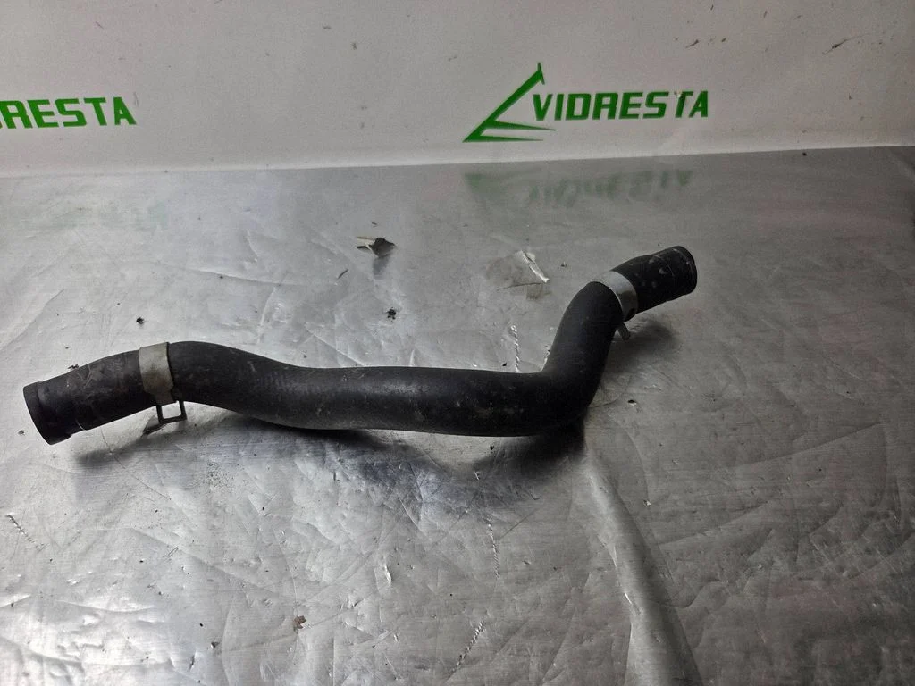Engine coolant pipe/hose