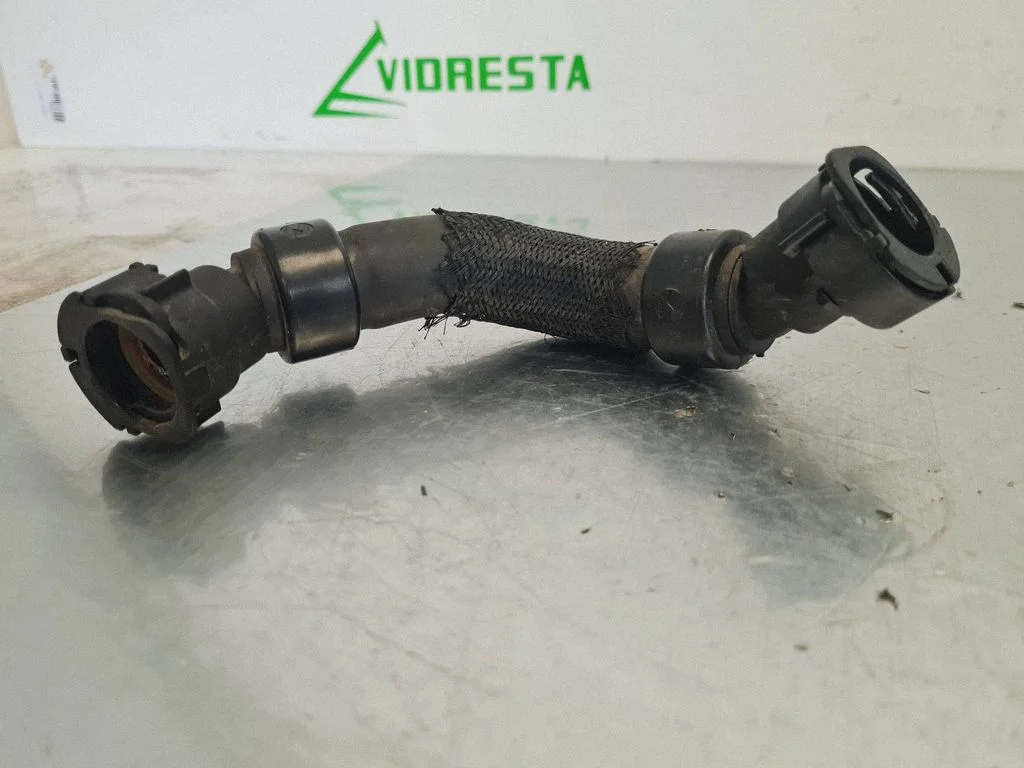 Motora dzesēšanas caurule (-es)/šļūtene (-es) 210472134R