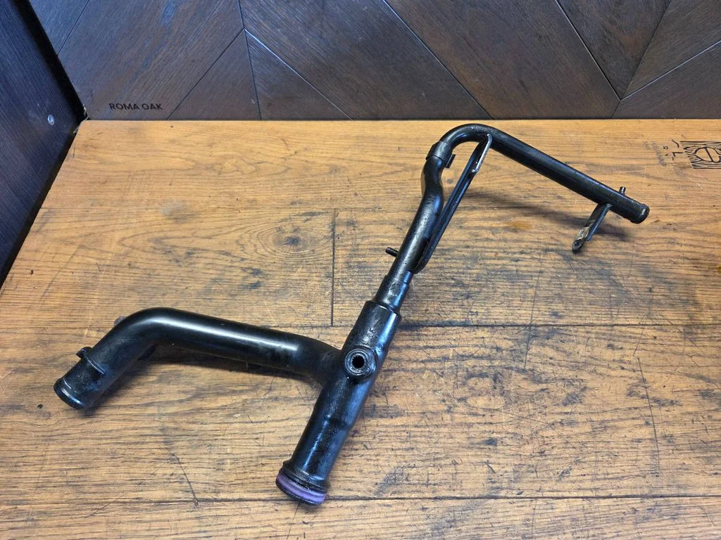 Engine coolant pipe/hose 55275197