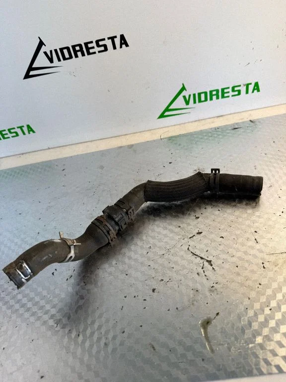 Engine coolant pipe/hose