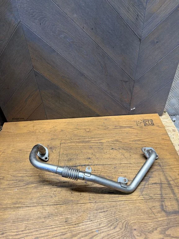 Engine coolant pipe/hose 09098004