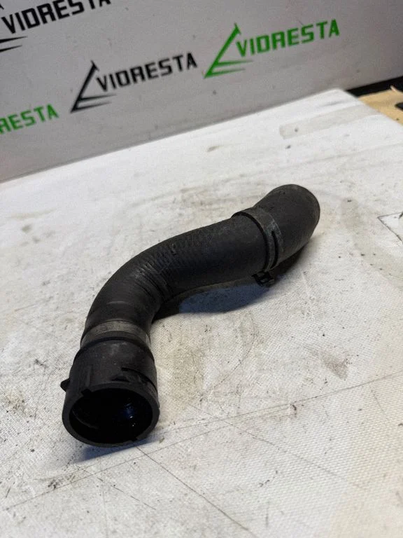 Engine coolant pipe/hose 8K0121101