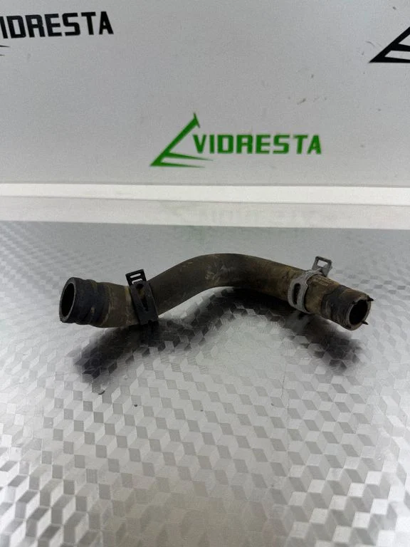 Engine coolant pipe/hose