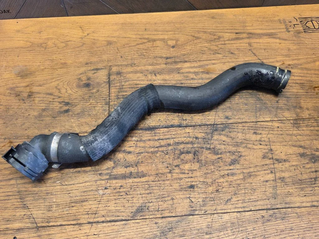 Engine coolant pipe/hose 68325188AA