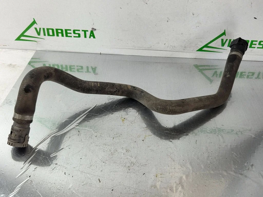 Mootori jahutusvedeliku toru / voolik PA66GF30