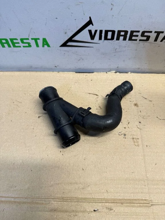 Engine coolant pipe/hose 920884