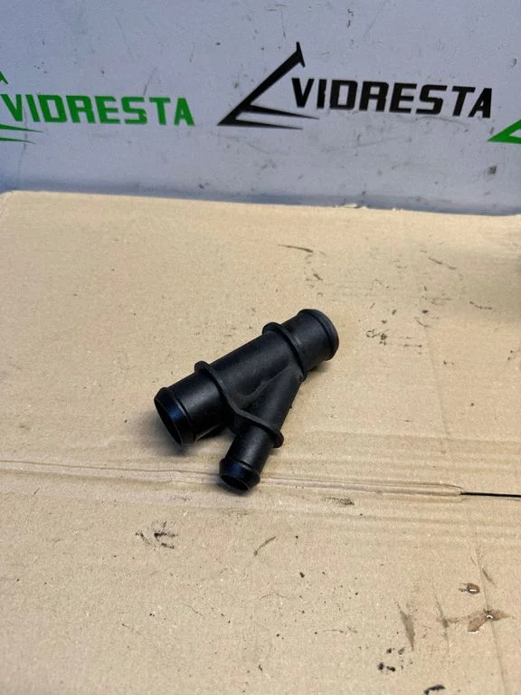 Engine coolant pipe/hose 920884