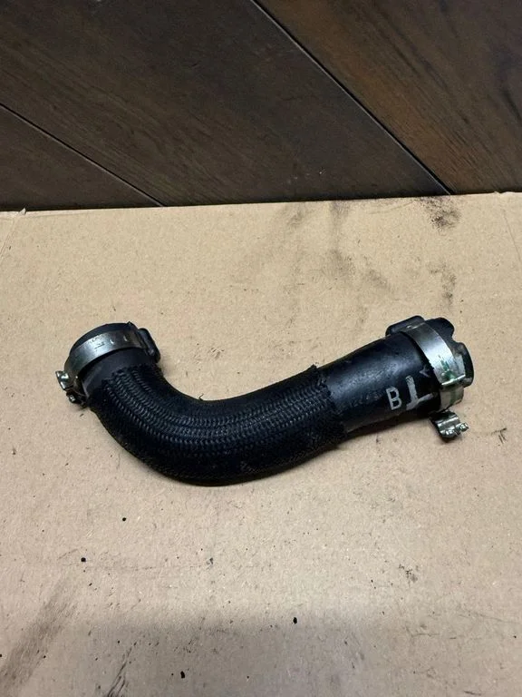 Engine coolant pipe/hose