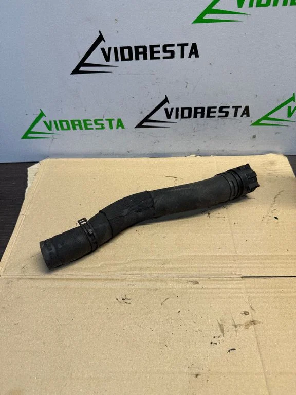 Engine coolant pipe/hose
