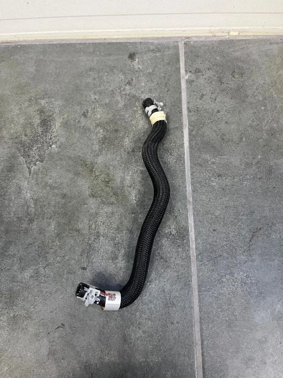 Engine coolant pipe/hose 140560886R