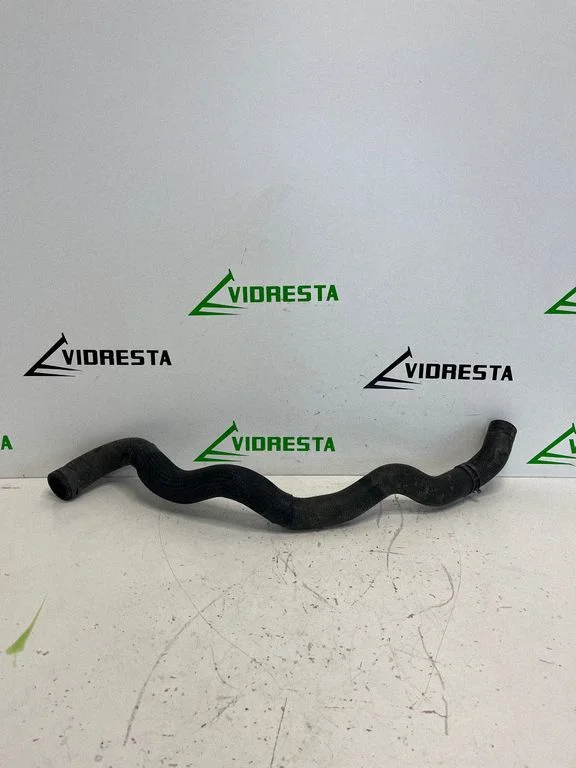 Mootori jahutusvedeliku toru / voolik P5TA