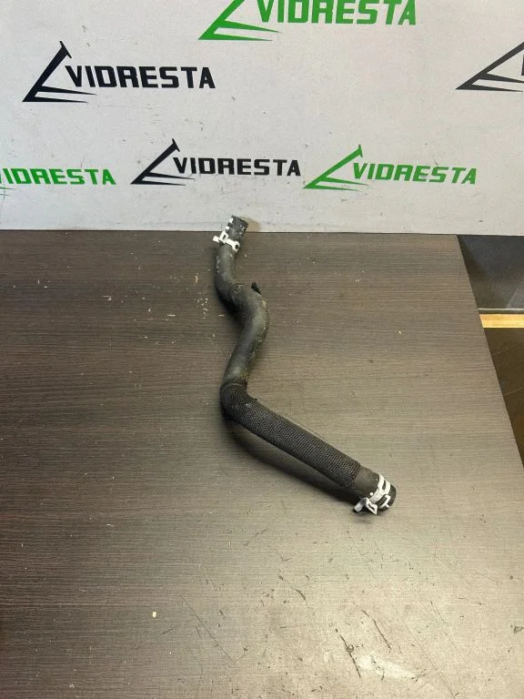 Engine coolant pipe/hose