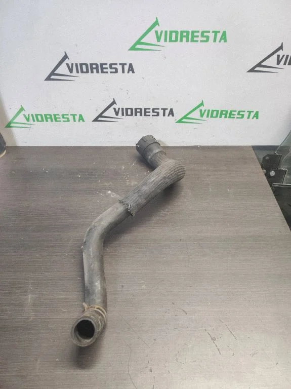Przewody układu chłodzenia silnika S4000197