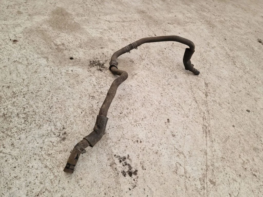 Engine coolant pipe/hose A045346