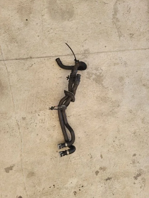 Engine coolant pipe/hose 31342412