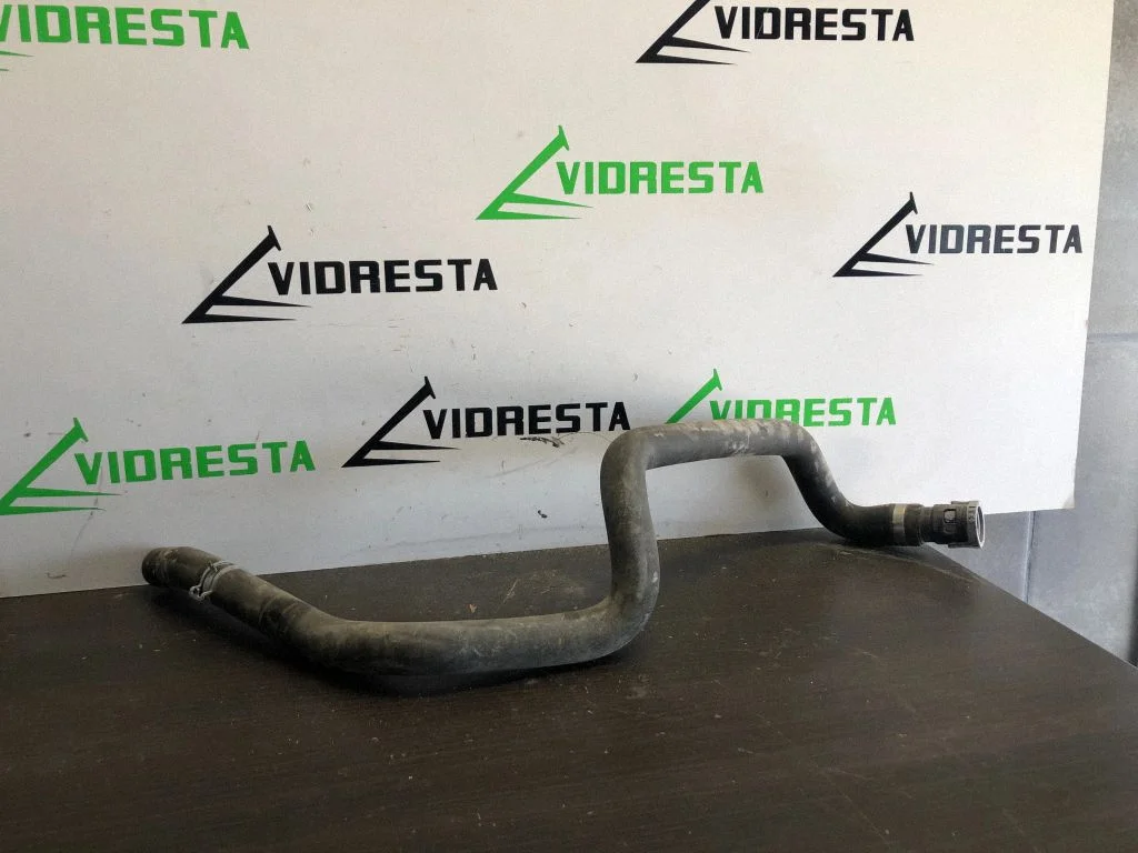 Mootori jahutusvedeliku toru / voolik